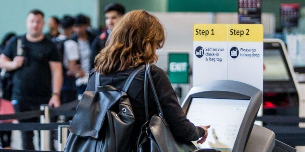 United Offline Check-in at LAX Airport 