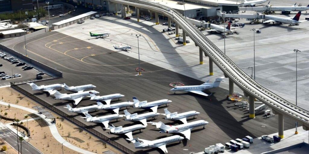 Delta Air Lines Departure From Phoenix Airport(PHX)