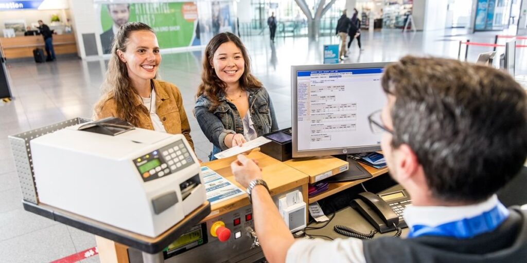 Aeromexico Change Flight Date at Airport Desk